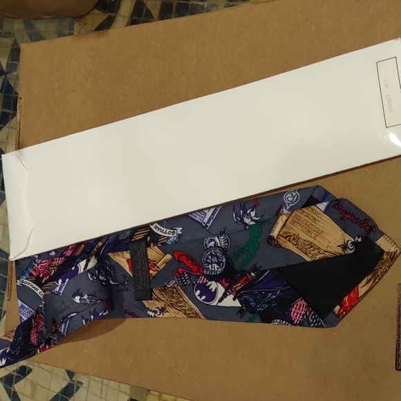 Rare Batman Limited Edition Tie - Picture 2 of 6